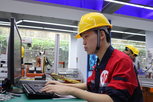 广州机器人技术应用专业哪个技校好-广东技校排名网